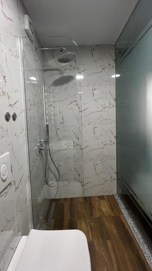 Vila 90 Boutique Hotel Tirana Kültér fotó