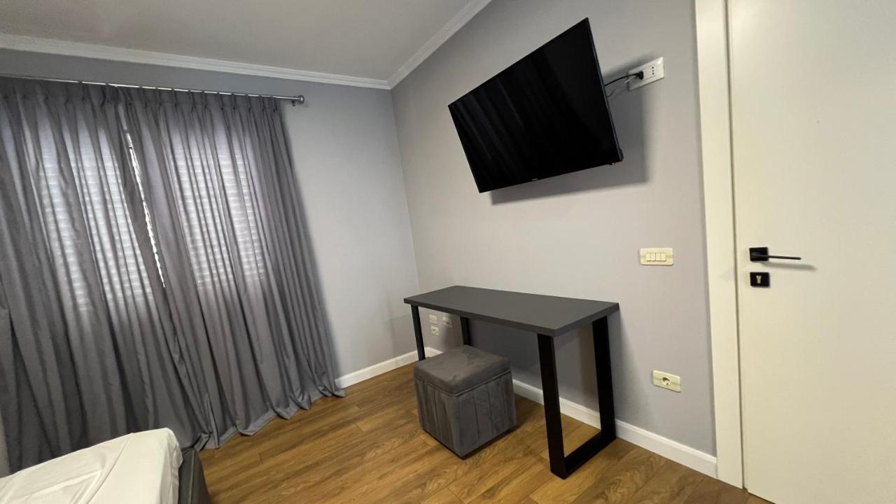 Vila 90 Boutique Hotel Tirana Kültér fotó